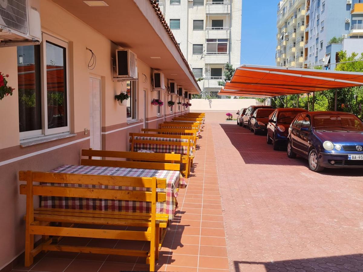 Vila Ivina Дуррес Экстерьер фото